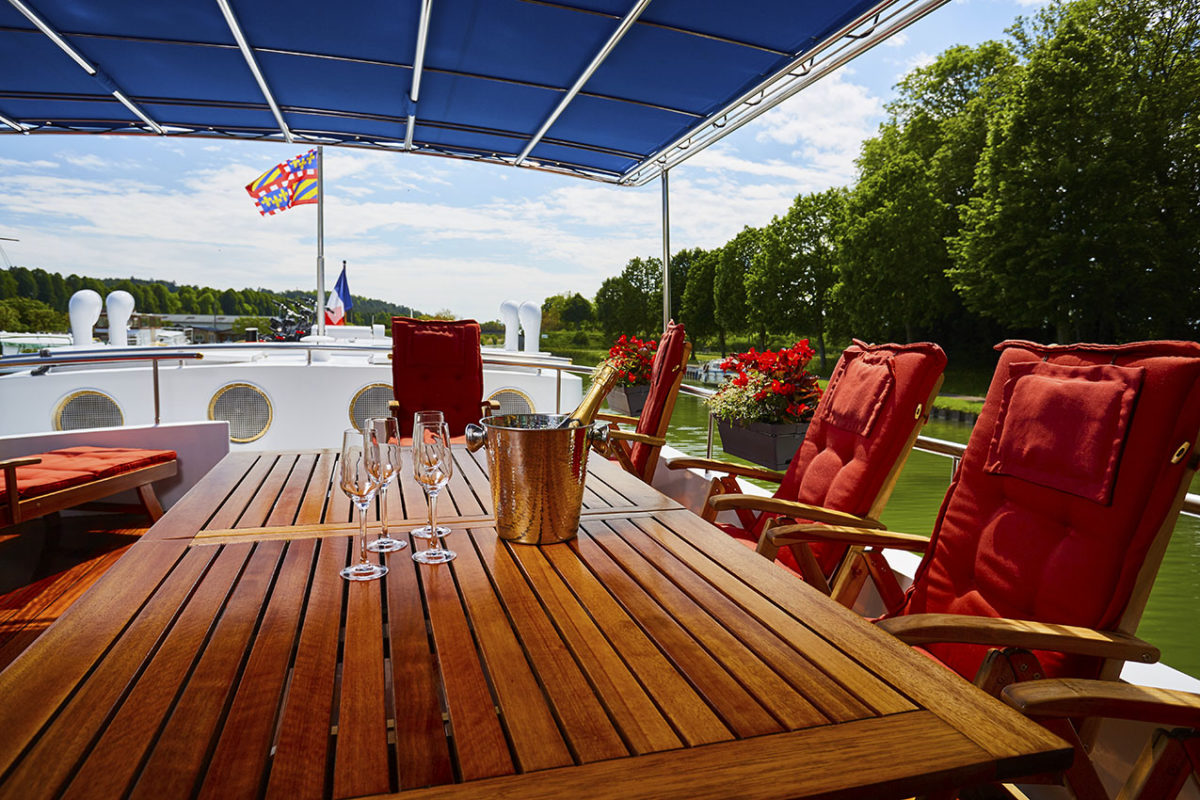 Short & sweet barge cruises in France