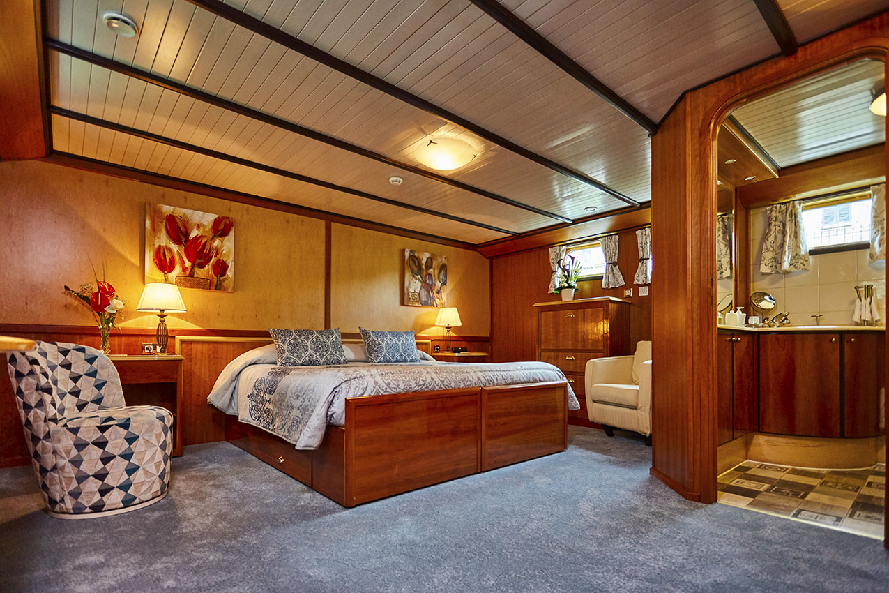 Luxurious accommodation on a river cruise in France