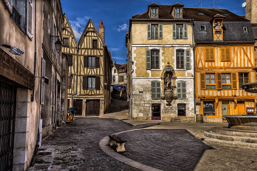 Architecture of Auxerre