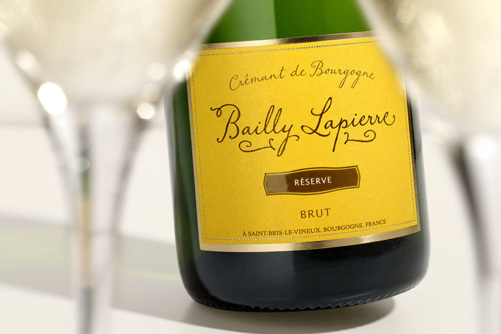 Crémant-du-Bourgogne-wine-tasting