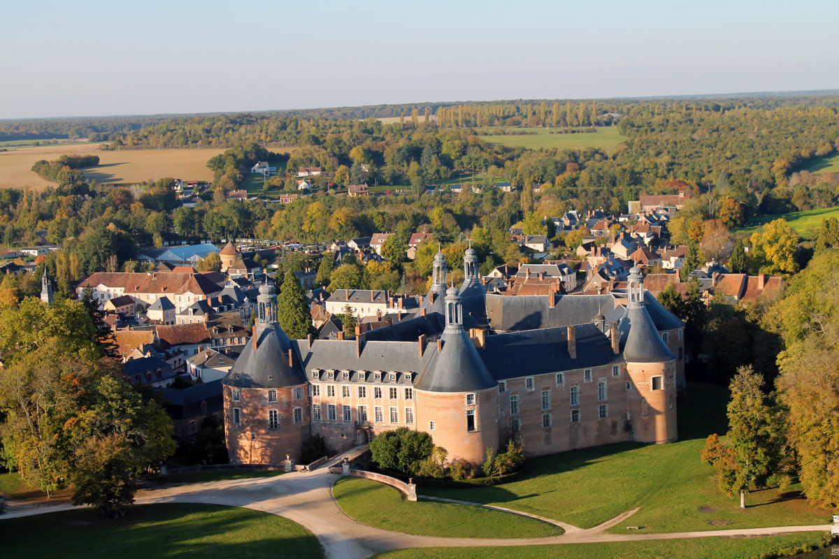 Chateau-de-Saint-Fargeau