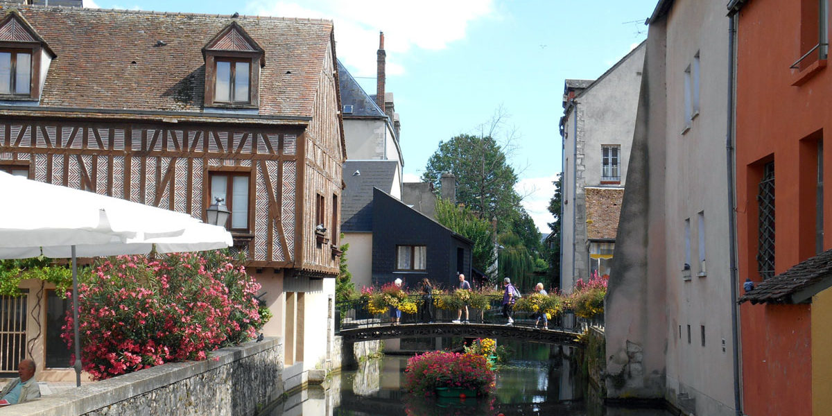 Champagne & Upper Loire Barge Cruise 2027