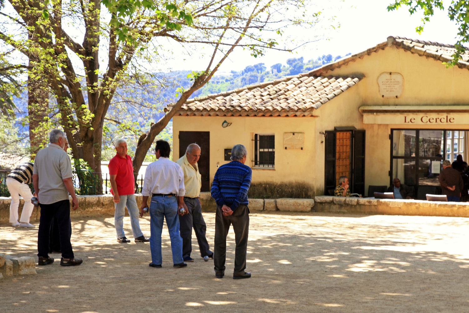 playing boules in France