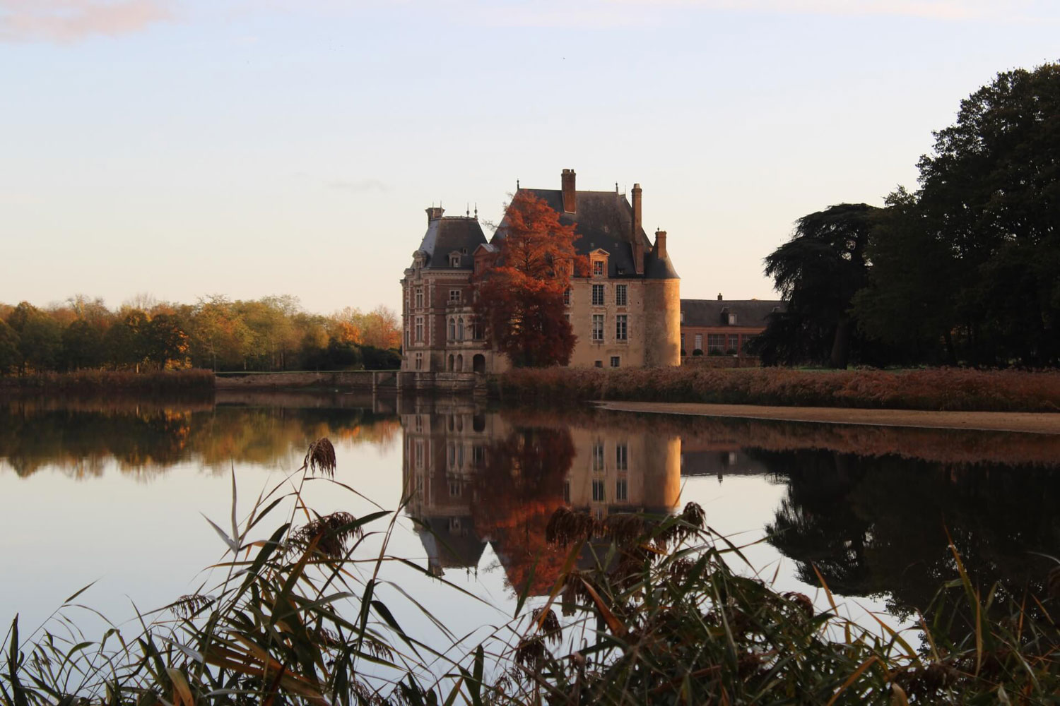 château-de-la-bussiere-autumn