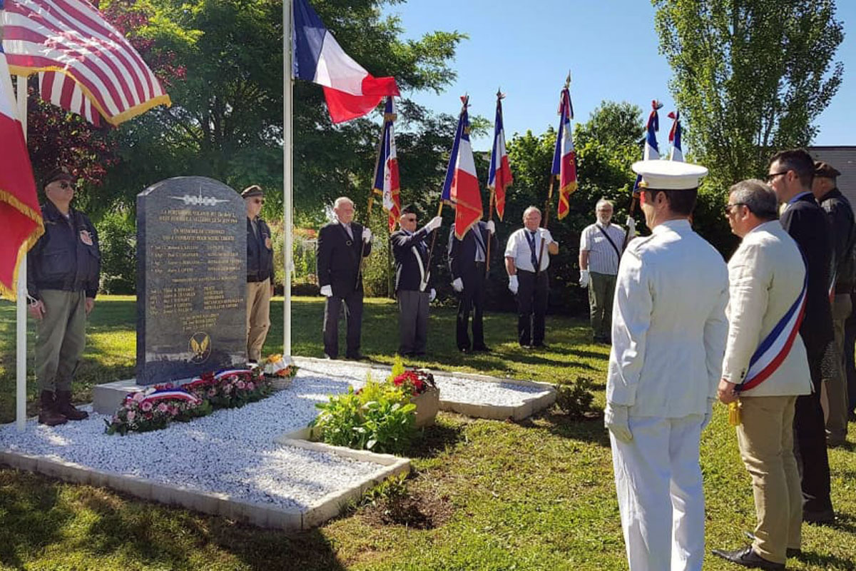 memorial to the crew of ‘Betty L’