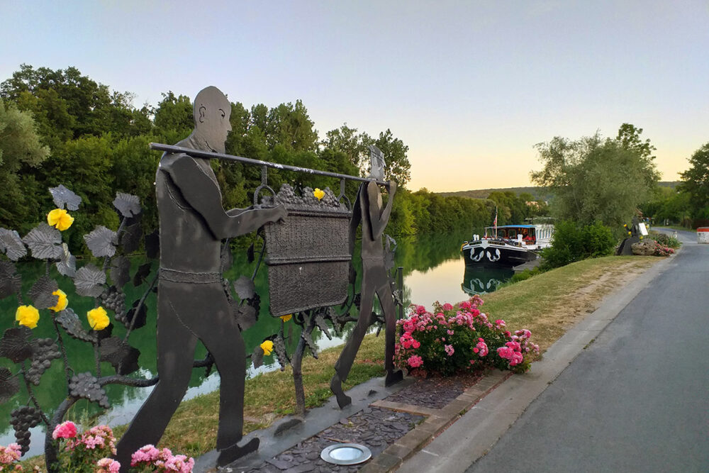 Escape-for-a-Summer-Barge-Cruise-in-Champagne-2