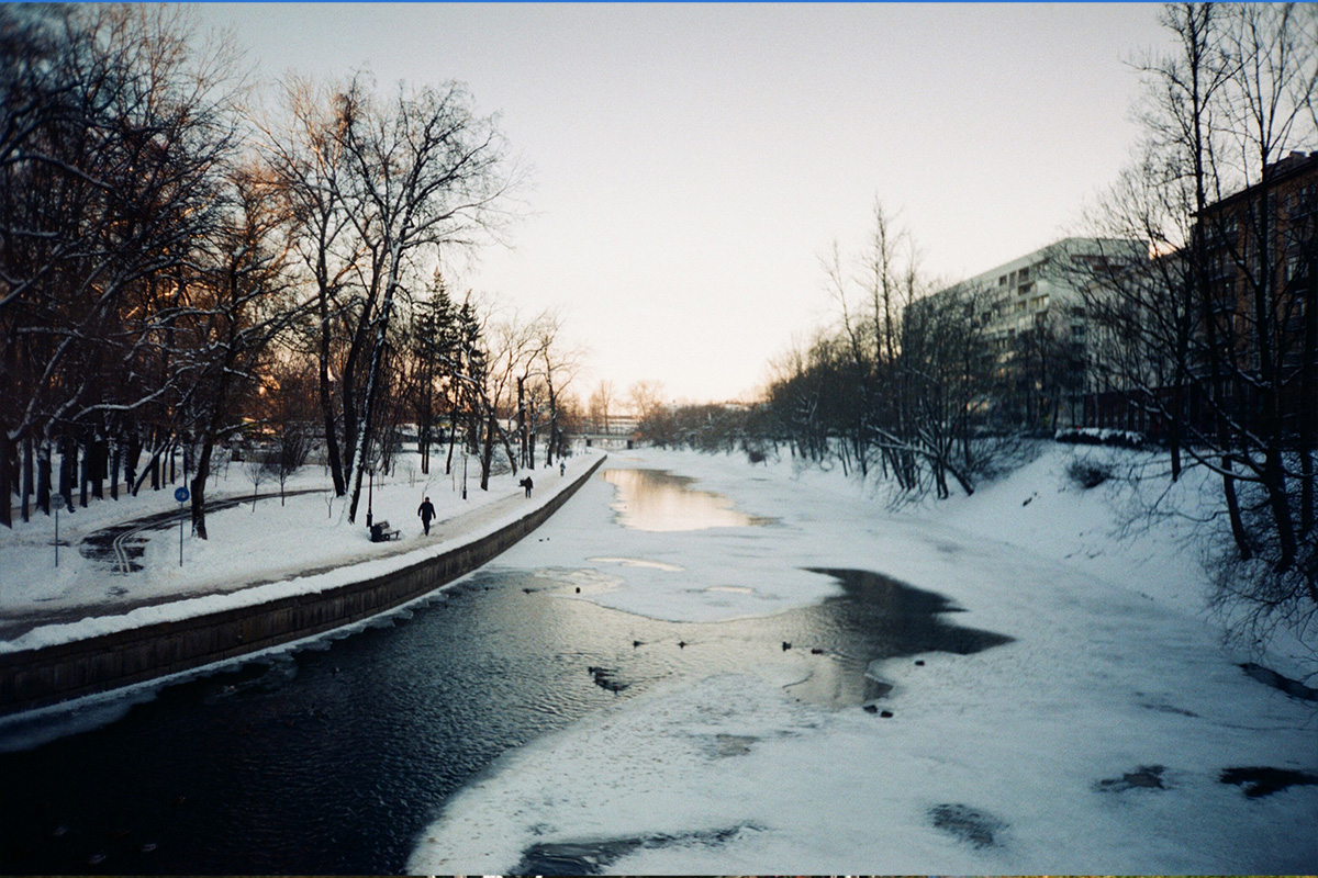 The beauty of winter canals: silence and a well-earned rest